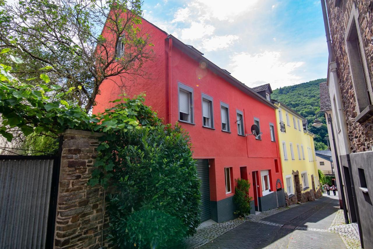 Apartment Mit Kleinem Innenhof Im Erdgeschoss Fuer Bis Zu 4 Personen Klotten Exterior foto