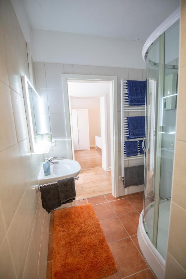 Apartment Mit Kleinem Innenhof Im Erdgeschoss Fuer Bis Zu 4 Personen Klotten Exterior foto