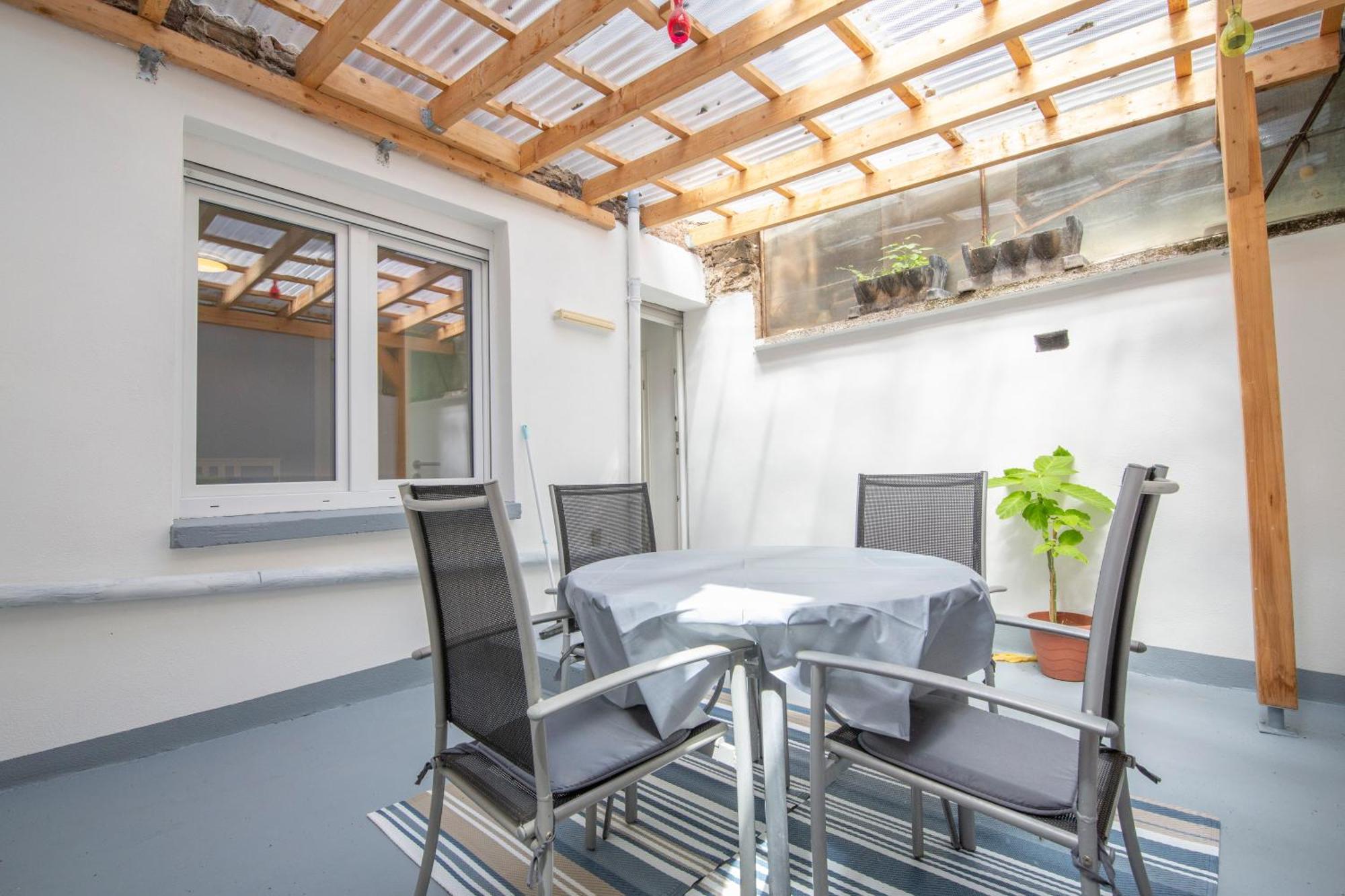 Apartment Mit Kleinem Innenhof Im Erdgeschoss Fuer Bis Zu 4 Personen Klotten Exterior foto